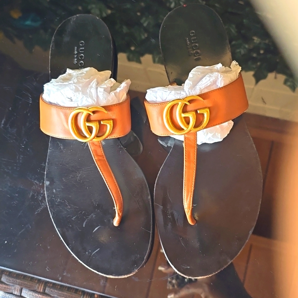Preowned authentic Gucci GG marmont leather sandals Sz 40eu